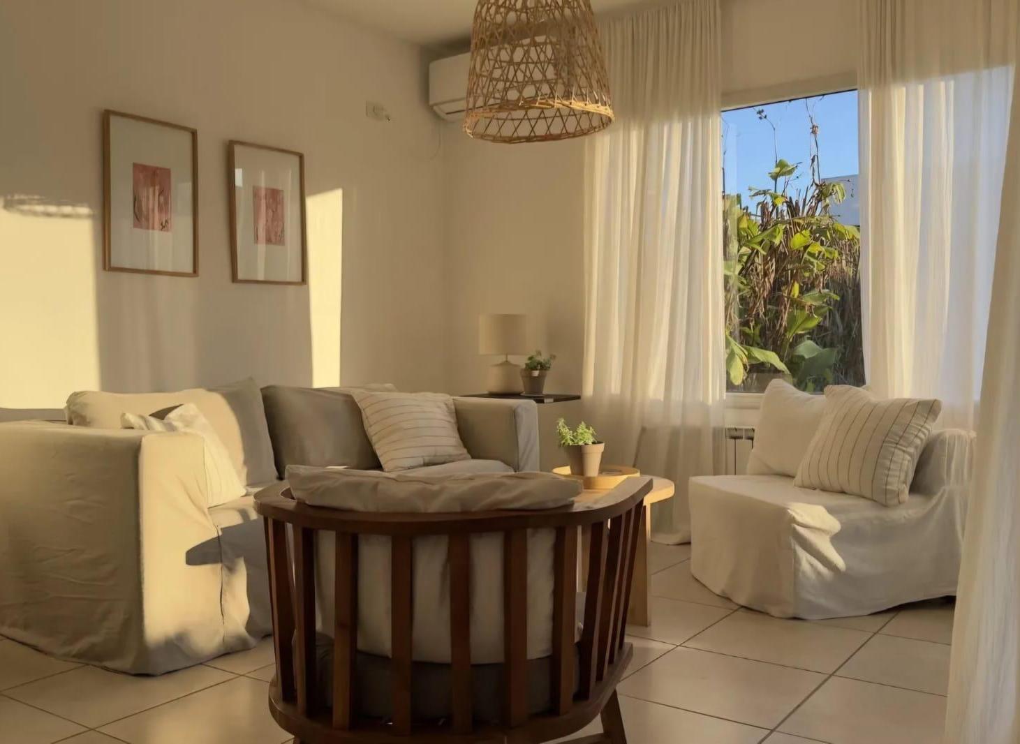 Foto de Venta | Casa en Pilar Del Este | 350 metros de terreno | 4 amb | Piscina | Jardin | Oportunidad |, imagen 1