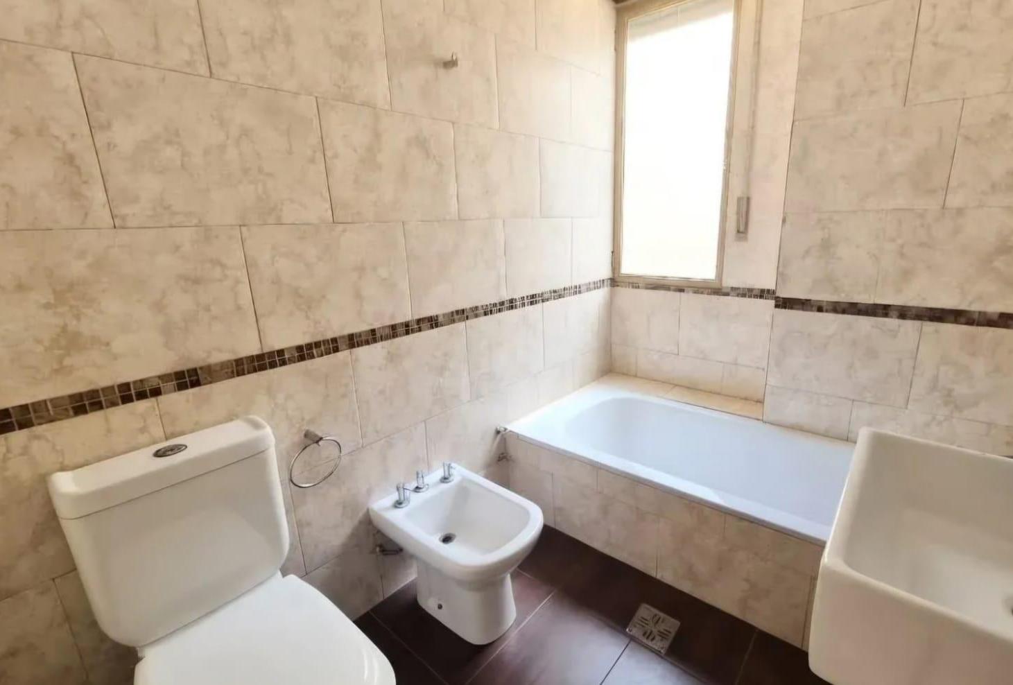 Foto de Venta | Departamento | Caballito | 5 ambientes | Balcon | Apto credito, imagen 2