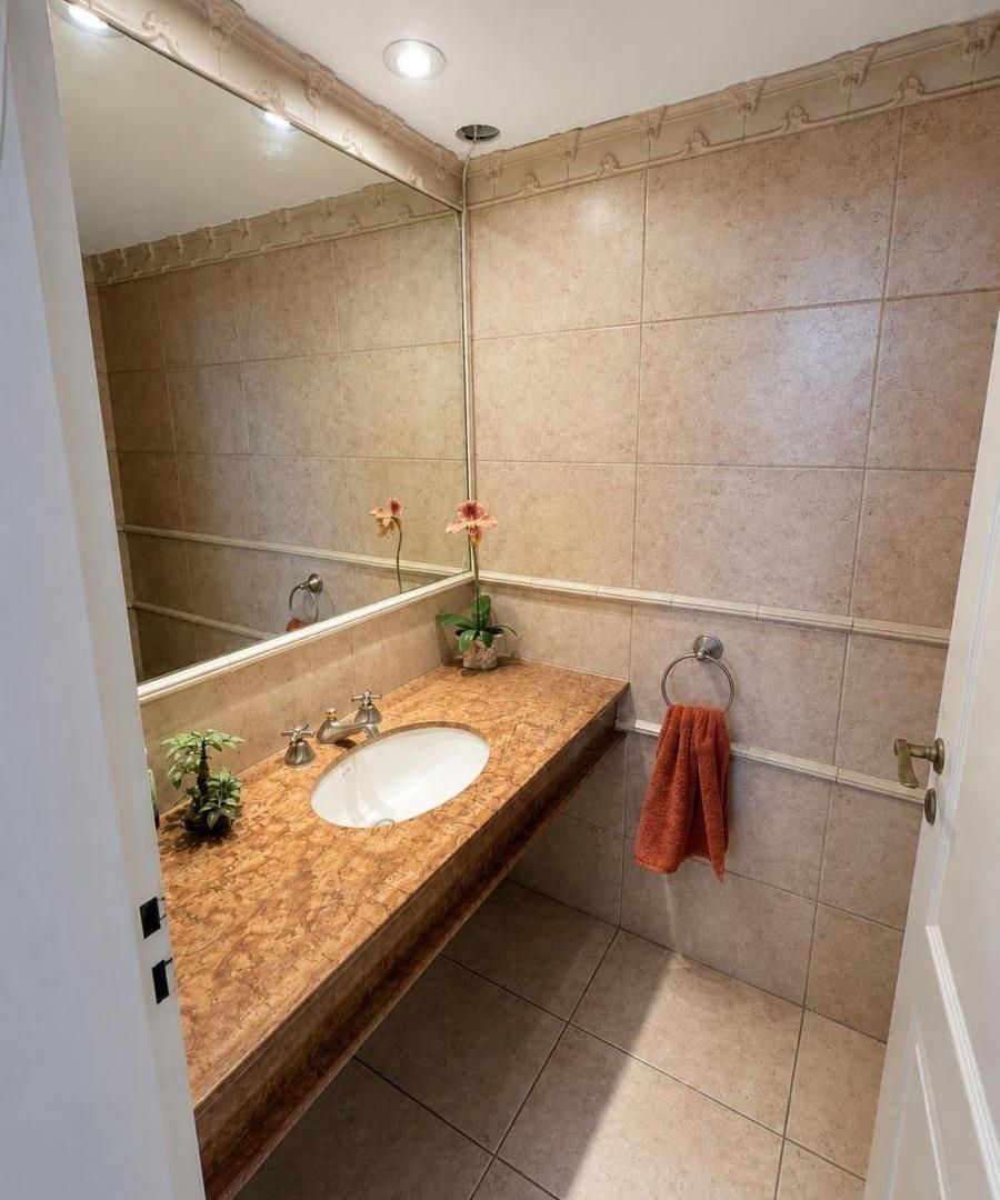 Foto de Venta | Casa | Mapuche C.C | Doble lote | 1300 m2 | Pileta | 6 amb |, imagen 4