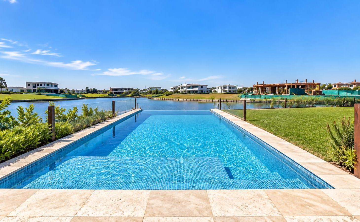 Foto de Venta | Casa | Barrio Privado San Fermín | A la laguna | 5 amb | Pileta, imagen 4