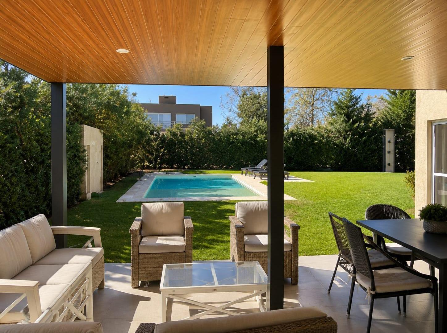 Foto de Venta | Casa | Escobar | Haras Santa Maria | 994 m2 | Pileta | Gran, imagen 2