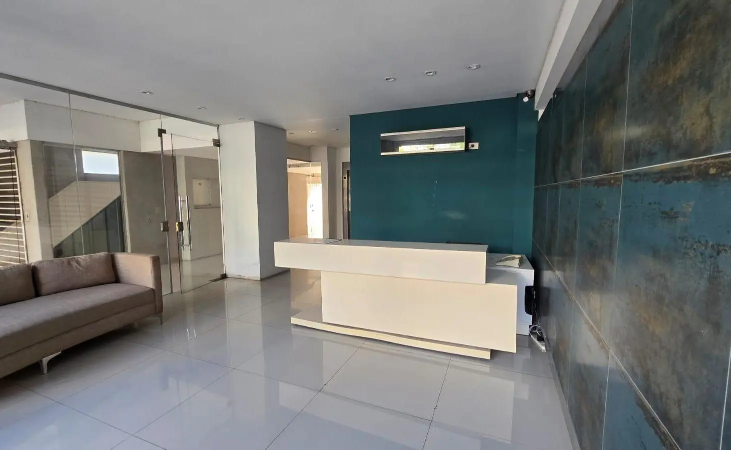 Departamento de dos ambientes en alquiler en el puerto de olivos 3