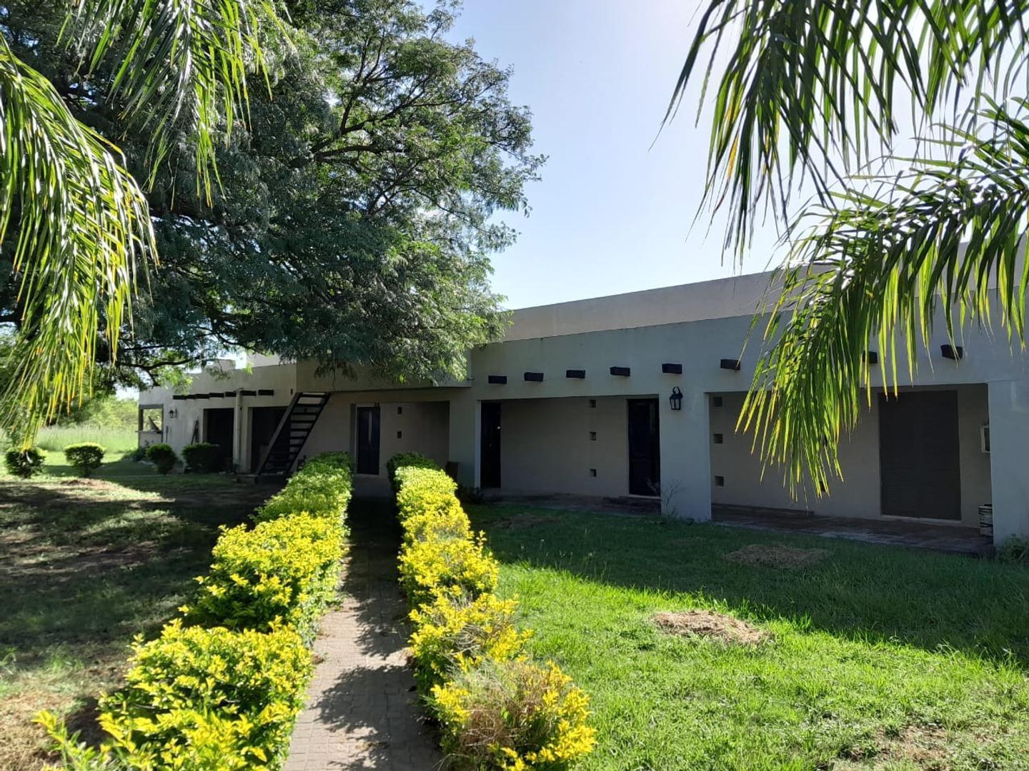 VENDO MAGNÍFICA CASA A ORILLAS DEL IMPONENTE ARROYO VEGA!!!