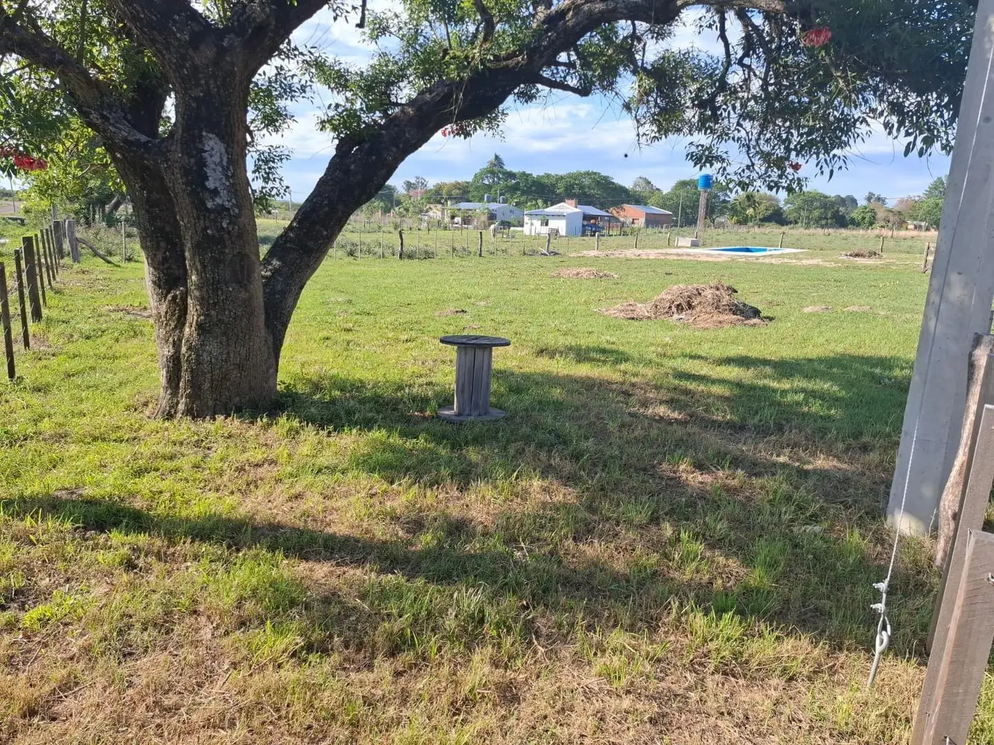 VENDO GRAN TERRENO CON PILETA DE NATACIÓN EN BARRIO CERRADO 1