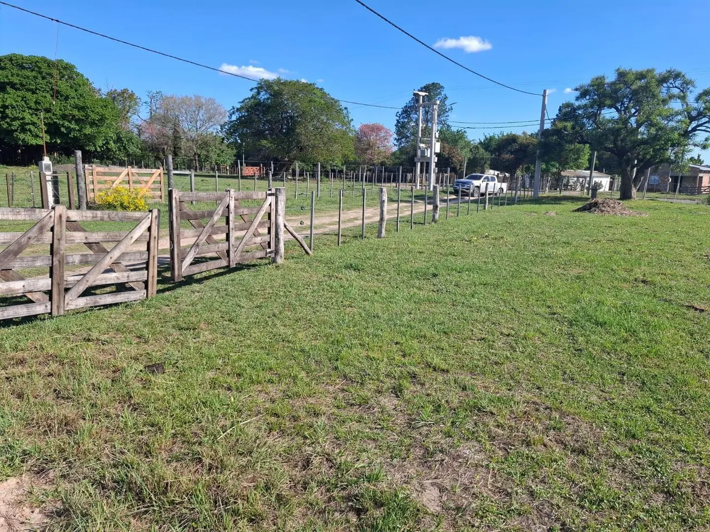 VENDO GRAN TERRENO CON PILETA DE NATACIÓN EN BARRIO CERRADO 4