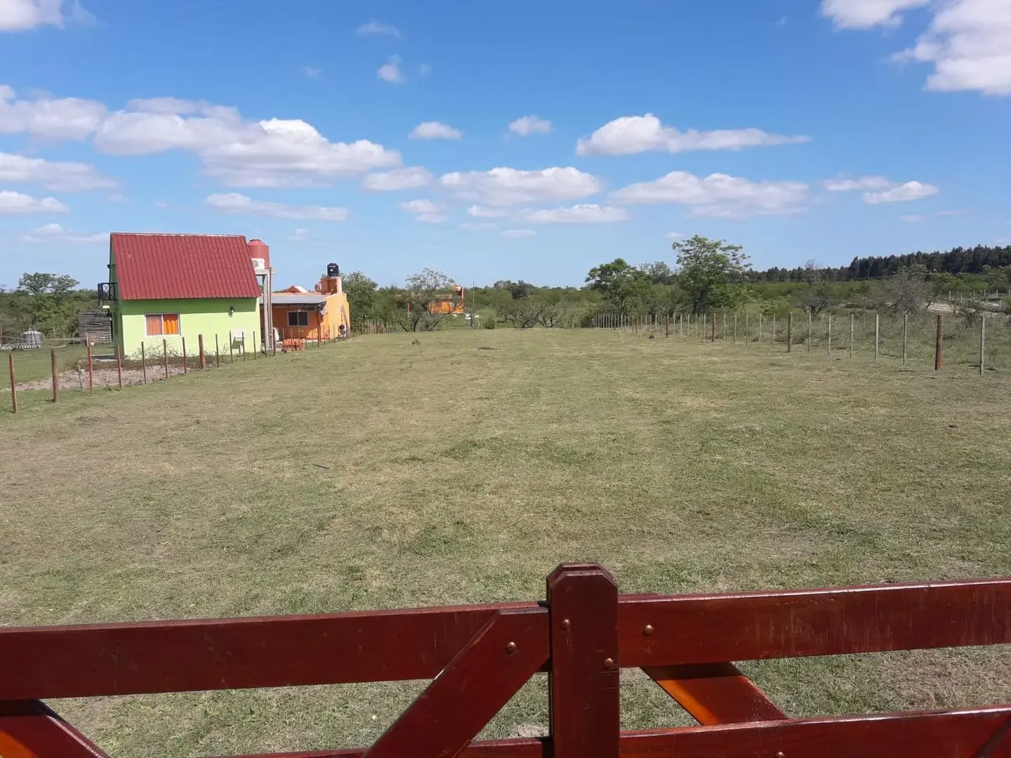 VENDO EXCEPCIONAL LOTE CON COSTA PROPIA SOBRE EL ARROYO VEGA 4