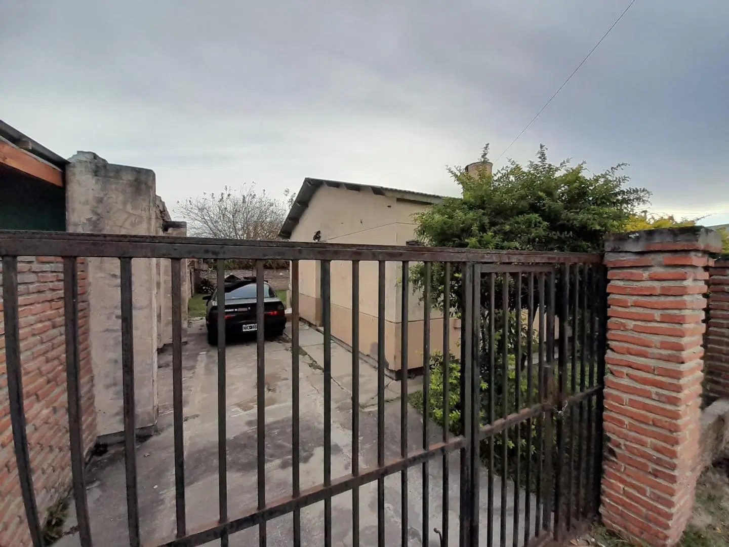 VENDO CASA CERCA DEL CENTRO EN LA CIUDAD DE ESQUINA !!! 8