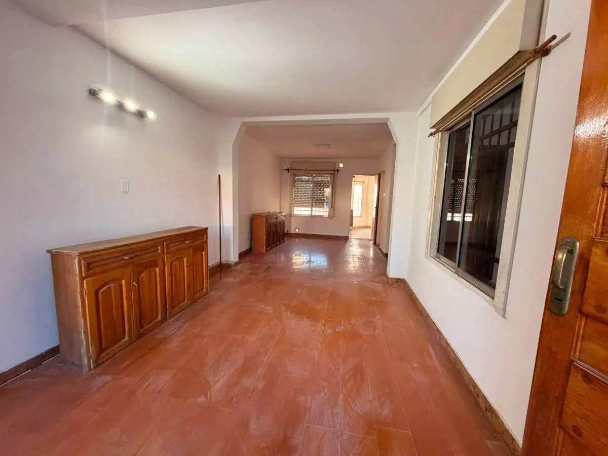 Duplex de 80 m2 con 3 dormitorios en alquiler en General Roca 3