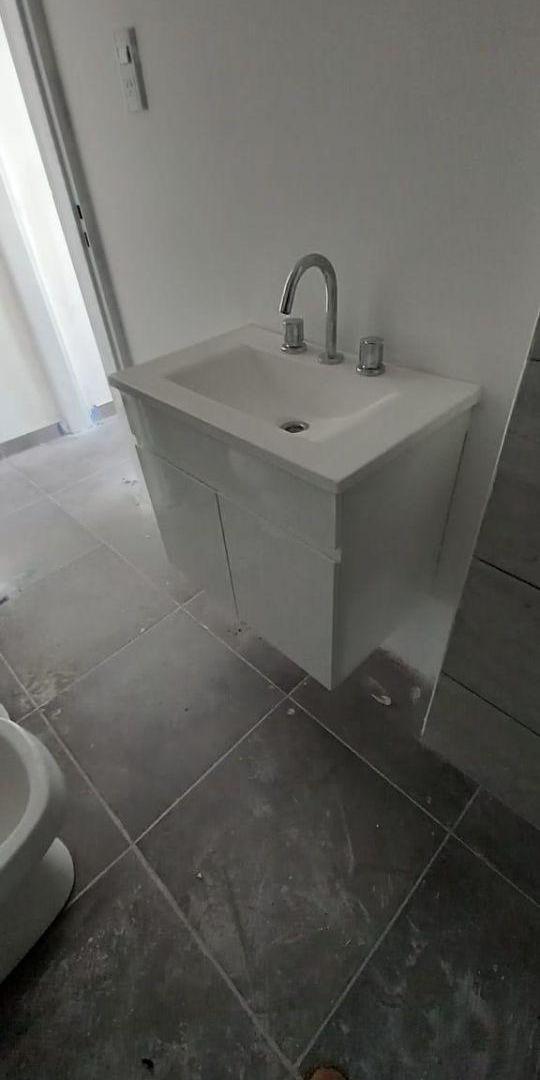 Foto de Departamento de 40 m² con 1 dormitorio en venta en General Roca, imagen 1