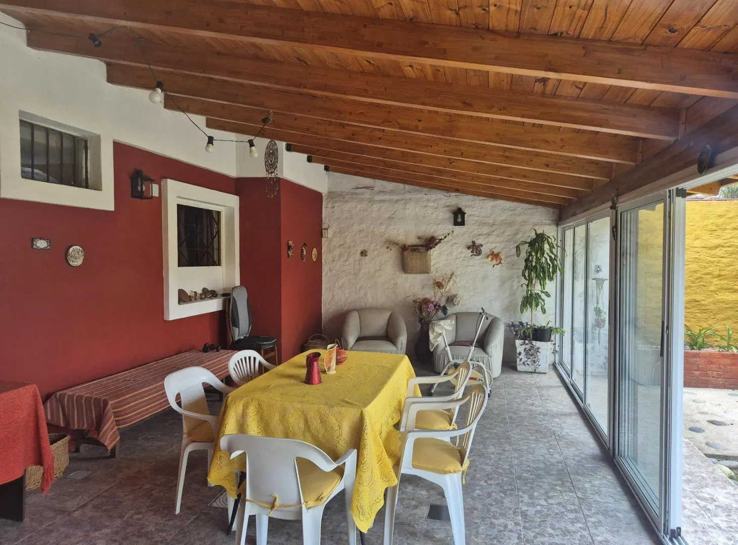 Venta Casa 4 Dormitorios con amplio patio y galería Matienzo 2