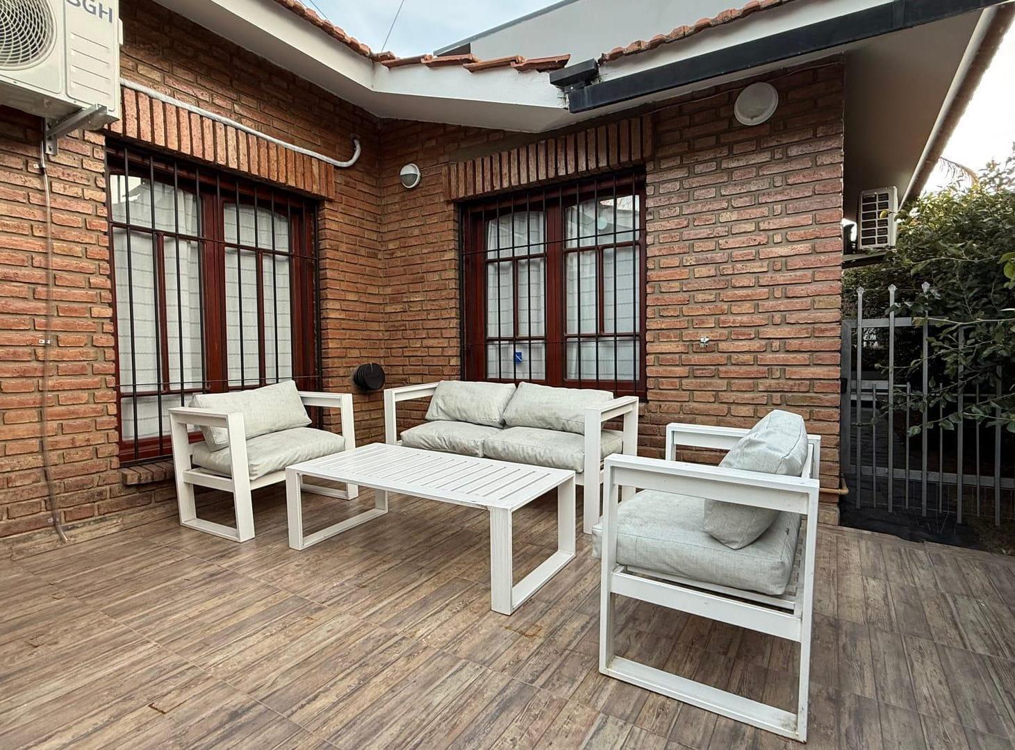 Foto de ALQUILER TEMPORARIO – CASA + DEPARTAMENTO EN VILLA CARLOS PAZ, imagen 3