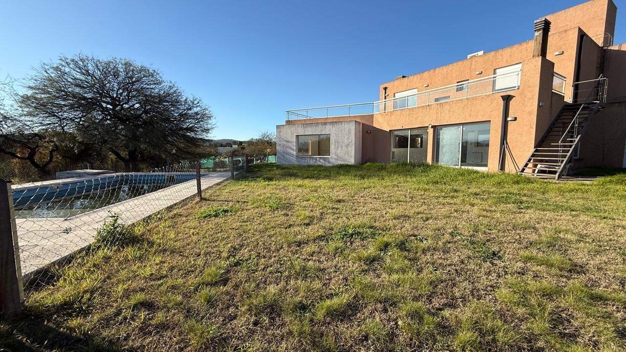 Foto de VENTA CASA CON PISCINA Y VISTA A LAS SIERRAS – COUNTRY CAUSANA, imagen 5