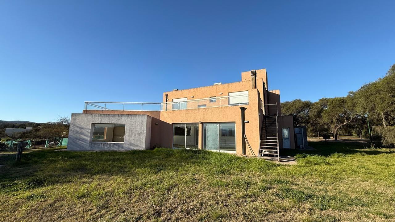 Foto de VENTA CASA CON PISCINA Y VISTA A LAS SIERRAS – COUNTRY CAUSANA, imagen 2