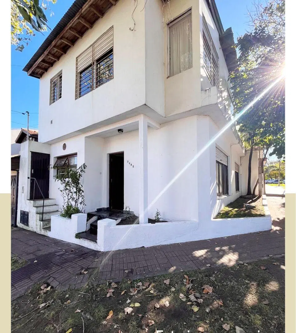 Casa tipo PH 2 ambientes en esquina – Oportunidad – U$S 50.000 2
