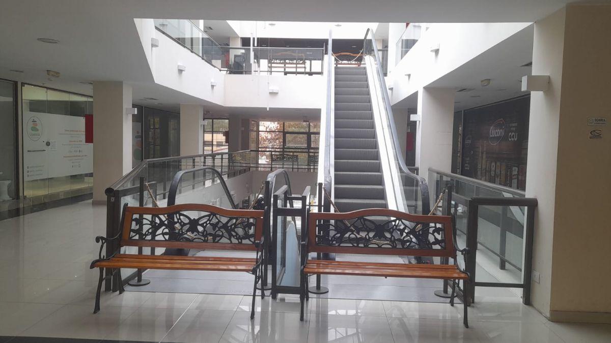 Foto de OPORTUNIDAD! -V. CARLOS PAZ- LOCALES COMERCIALES- SHOPPING MELOS, imagen 5