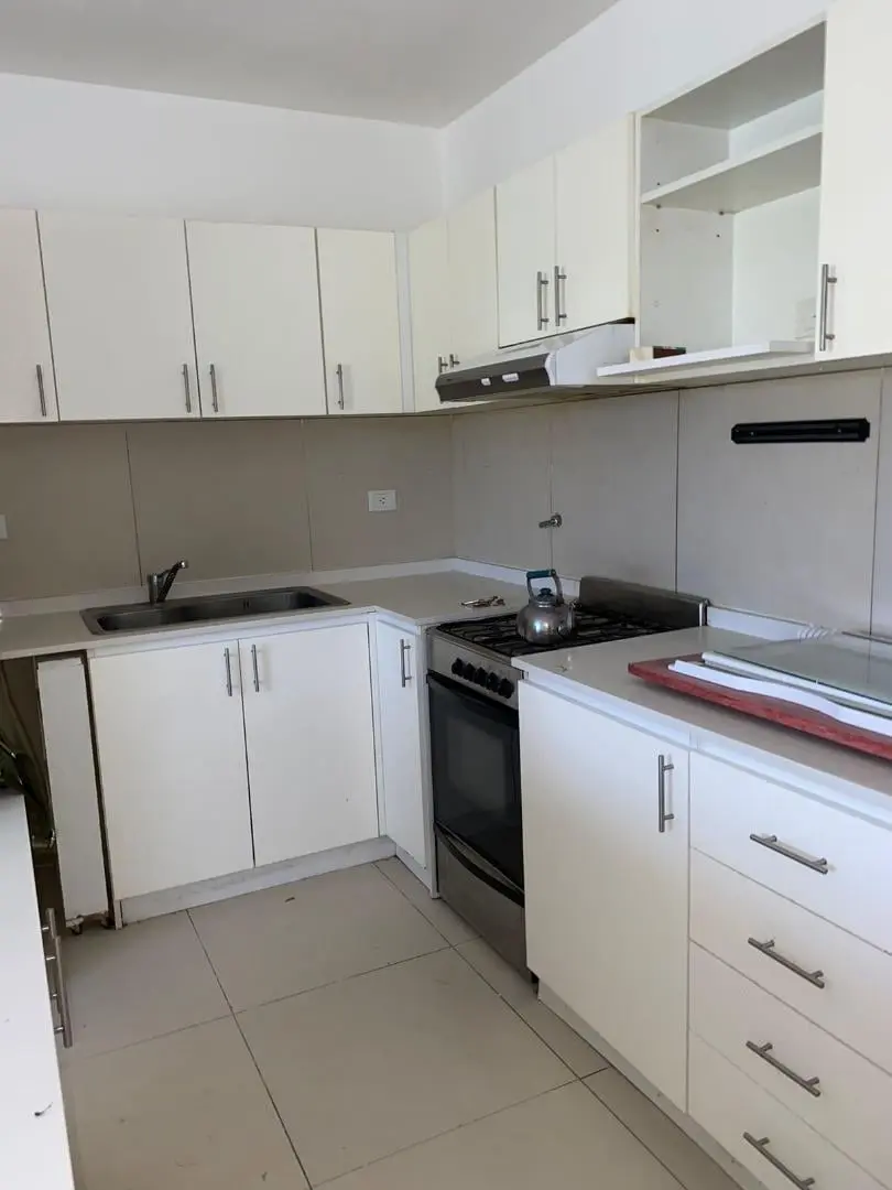ALQUILER CASA DUPLEX-( SIN MUEBLES) LAGOON, PILAR 2