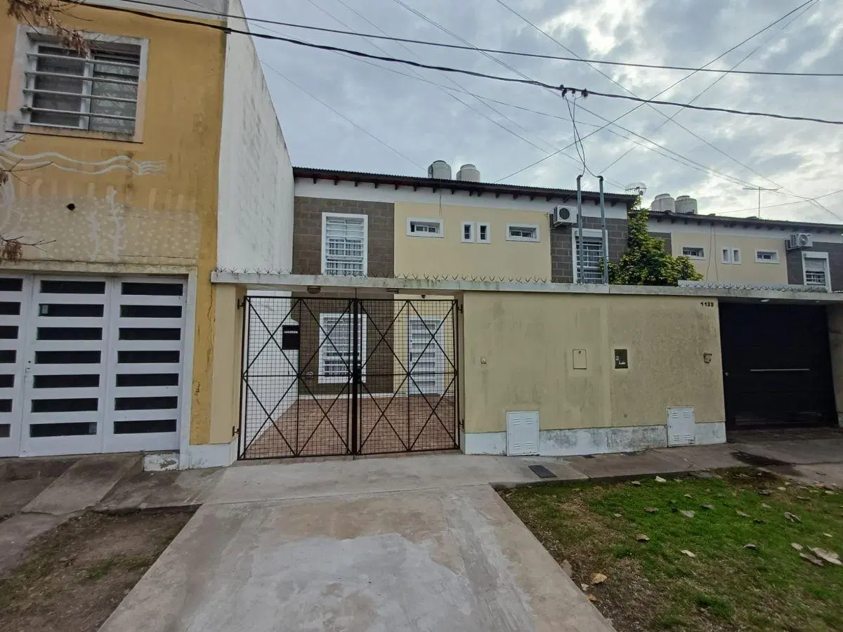 Duplex con jardin y parrila en Altos de San Lorenzo 4