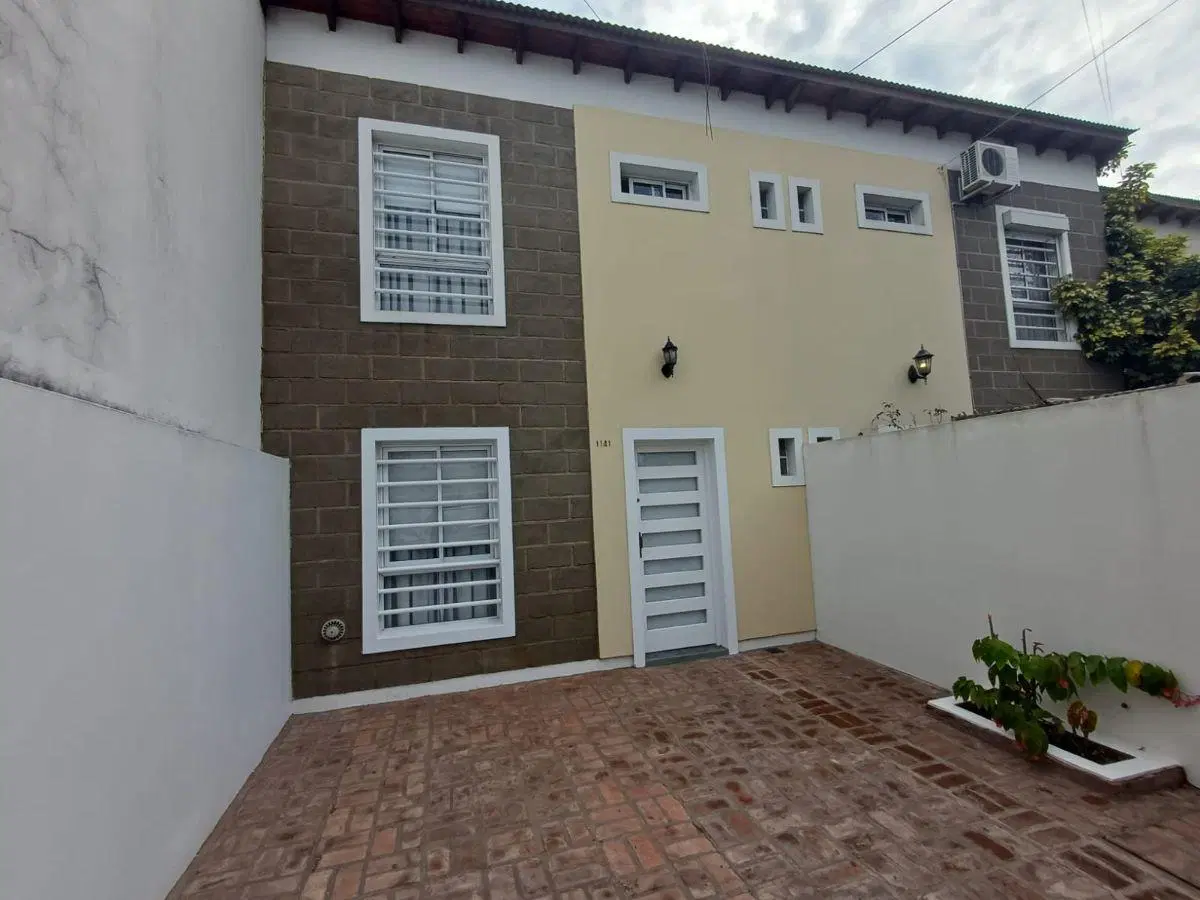 Duplex con jardin y parrila en Altos de San Lorenzo 2