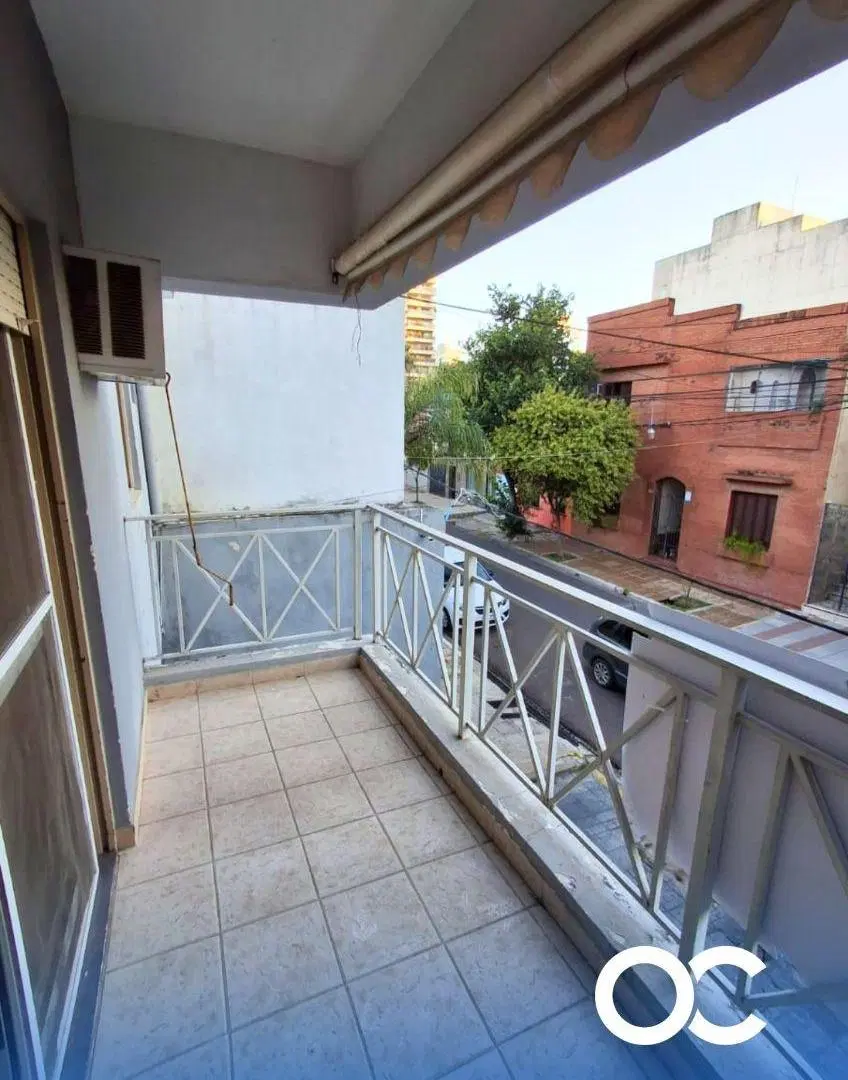 Depto 2 Dorm. al Frente con Balcón y Cochera en Camba Cuá 4