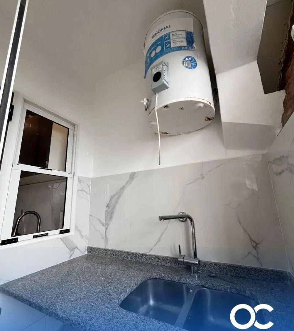 Depto de 2 dormitorios y 2 baños con pileta - Frente a Camba Cuá 4