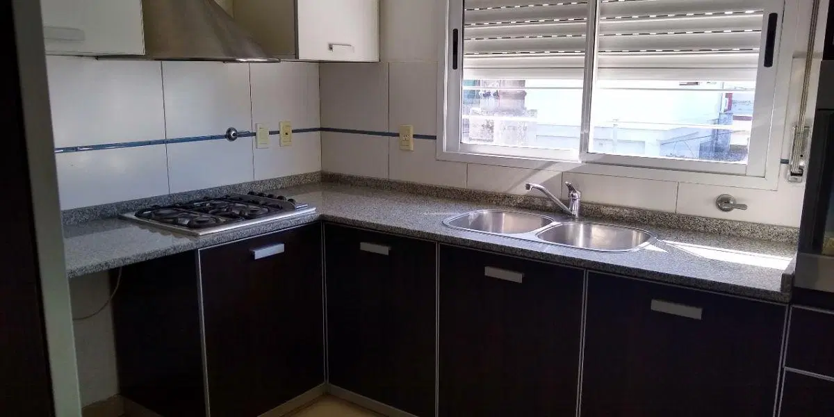 ALQUILO LINDO TRIPLEX A 2 CUADRAS DE AVENIDA RIVADAVIA 4