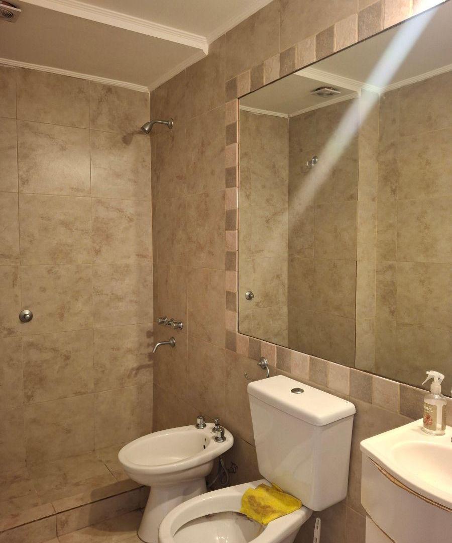 Foto de ALQUILO MUY LINDO DEPARTAMENTO 2 AMBIENTES (1 CUADRA DE LA PLAZA ALSINA), imagen 3