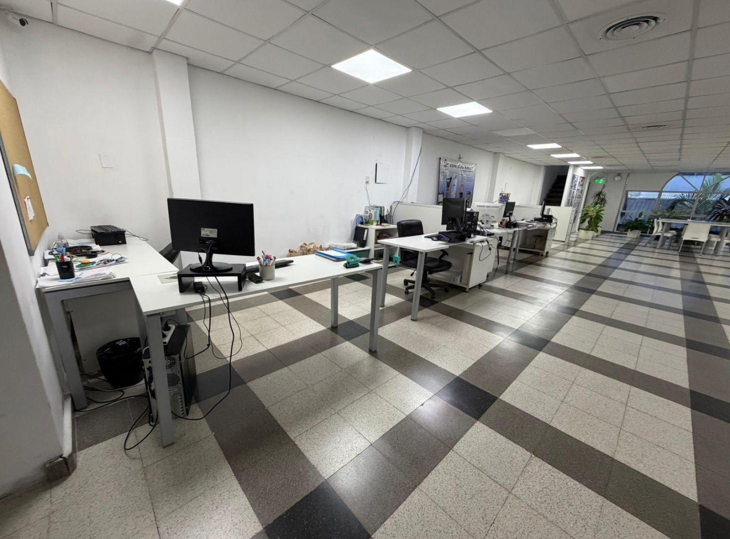 Foto de Depósito con oficinas, imagen 2