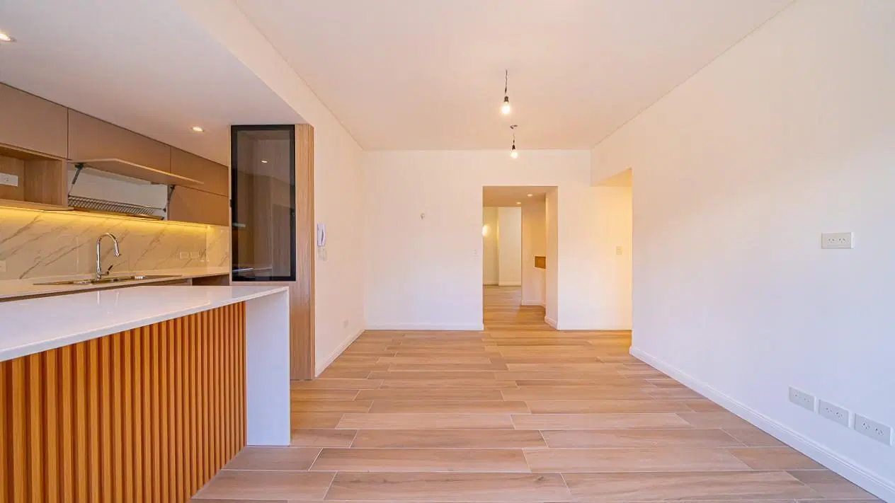 VENTA DEPARTAMENTO 3 AMBIENTES CON BALCÓN EN TORRE GALERIA DE LAS CATALINAS 4