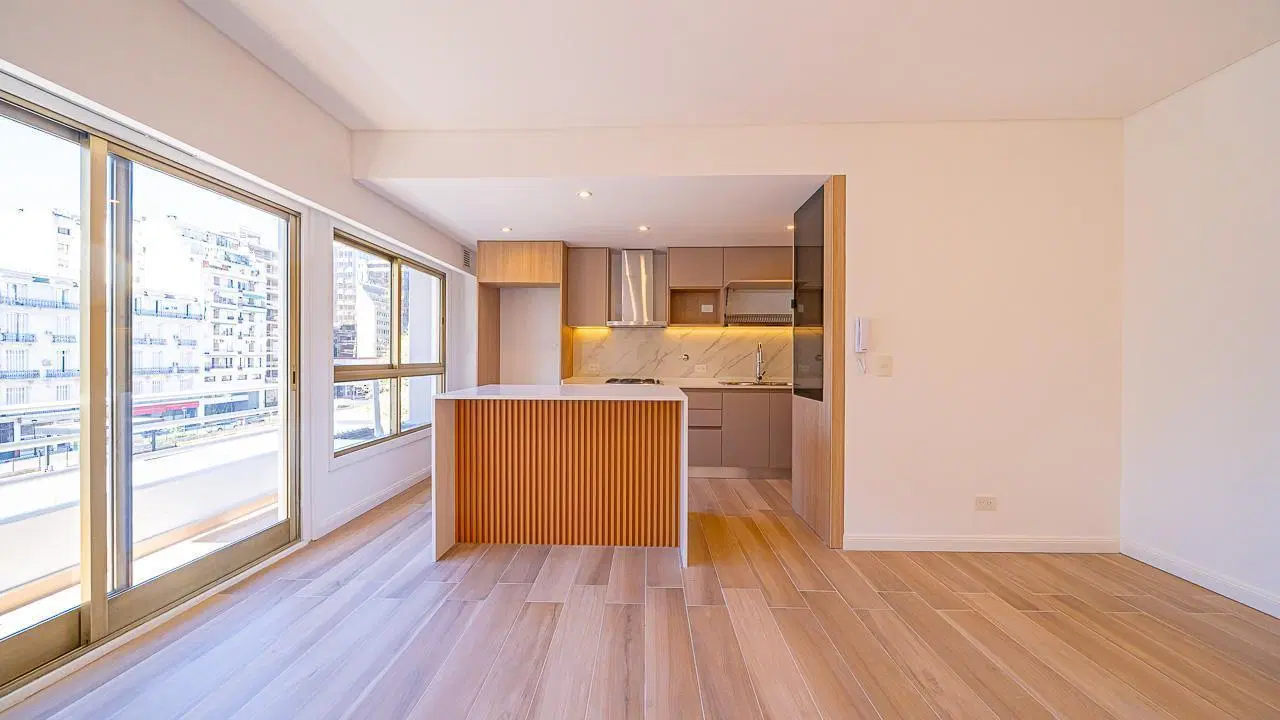 VENTA DEPARTAMENTO 3 AMBIENTES CON BALCÓN EN TORRE GALERIA DE LAS CATALINAS 5