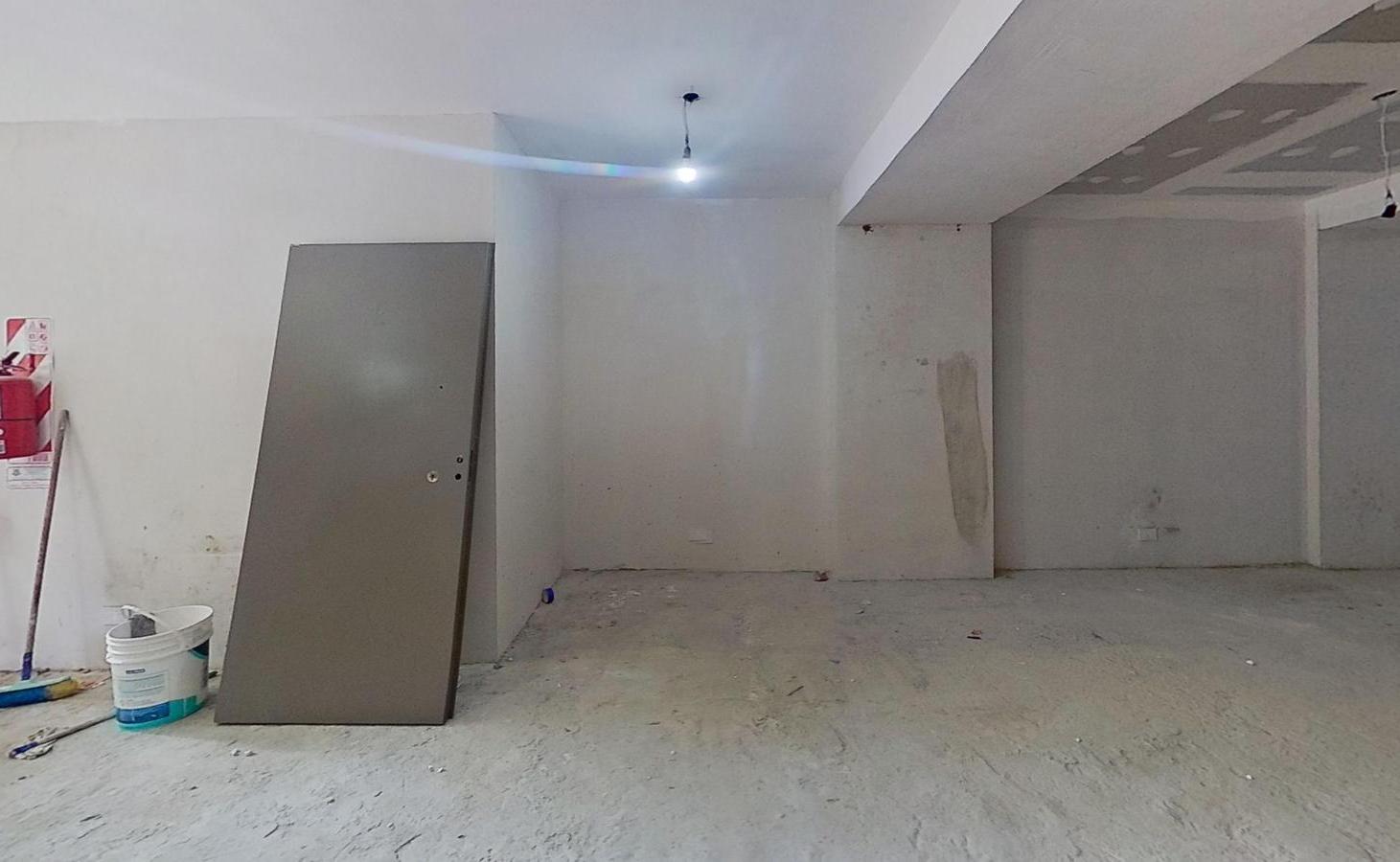Foto de VENTA LOCAL A ESTRENAR EN ALMAGRO, imagen 2