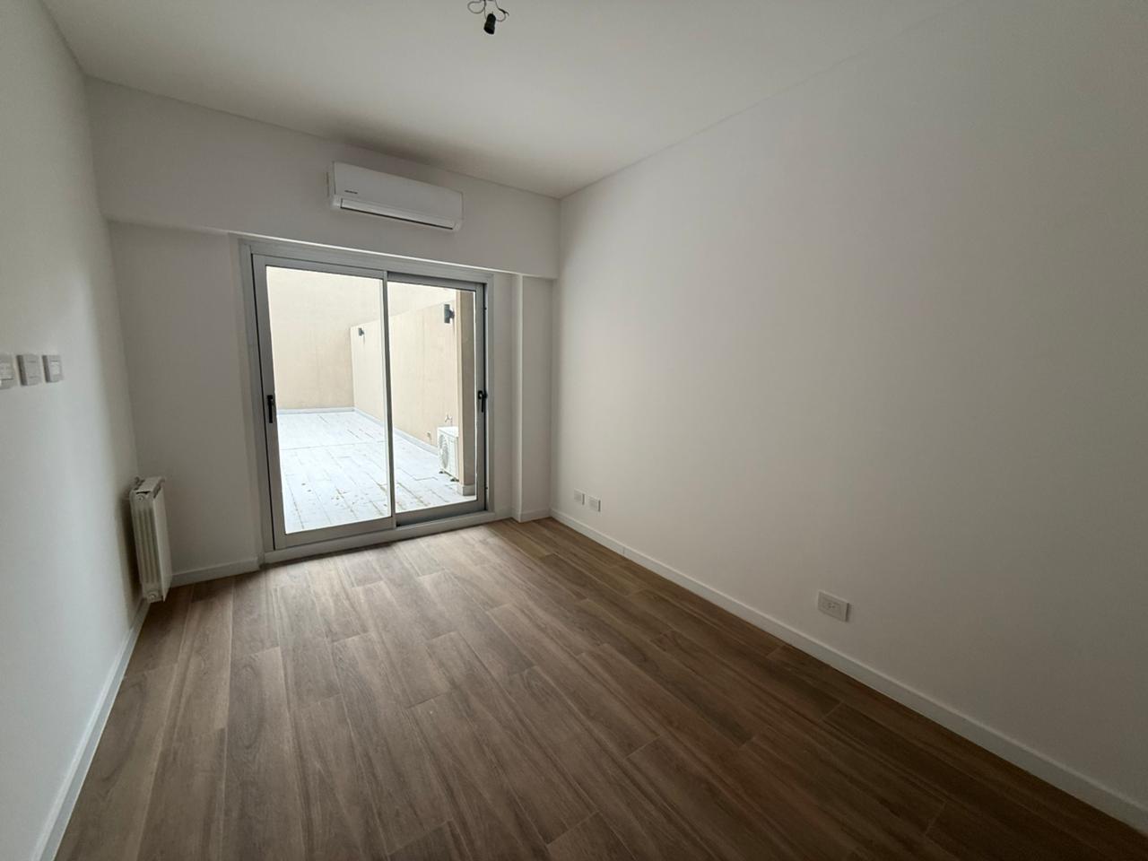 Foto de VENTA DEPARTAMENTO 2 AMBIENTES CON PATIO EN NUÑEZ, imagen 2