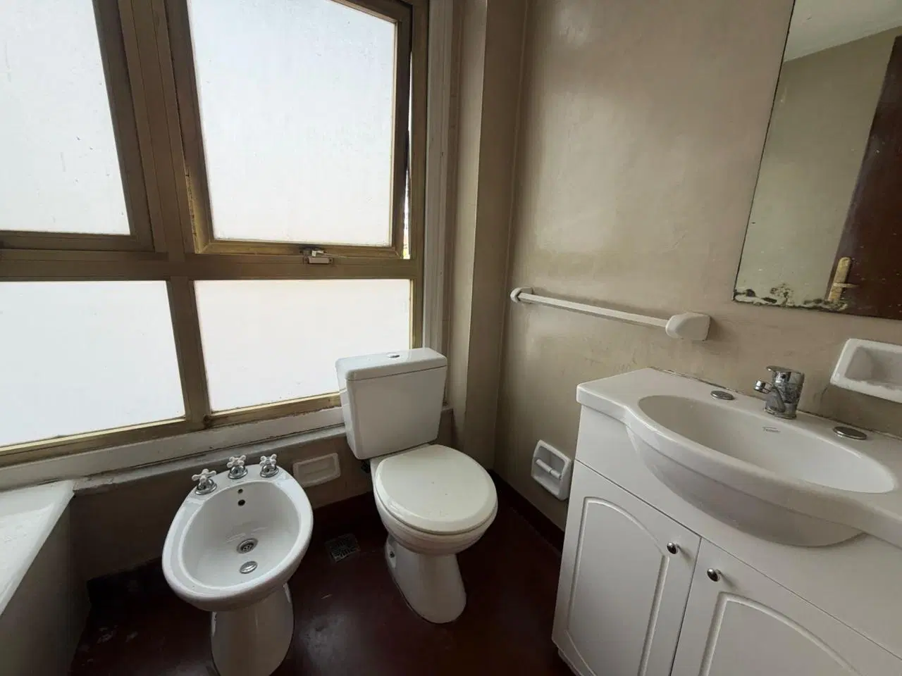 VENTA DEPARTAMENTO 3 AMBIENTES BALCON Y COCHERA RETIRO FINANCIACION 5