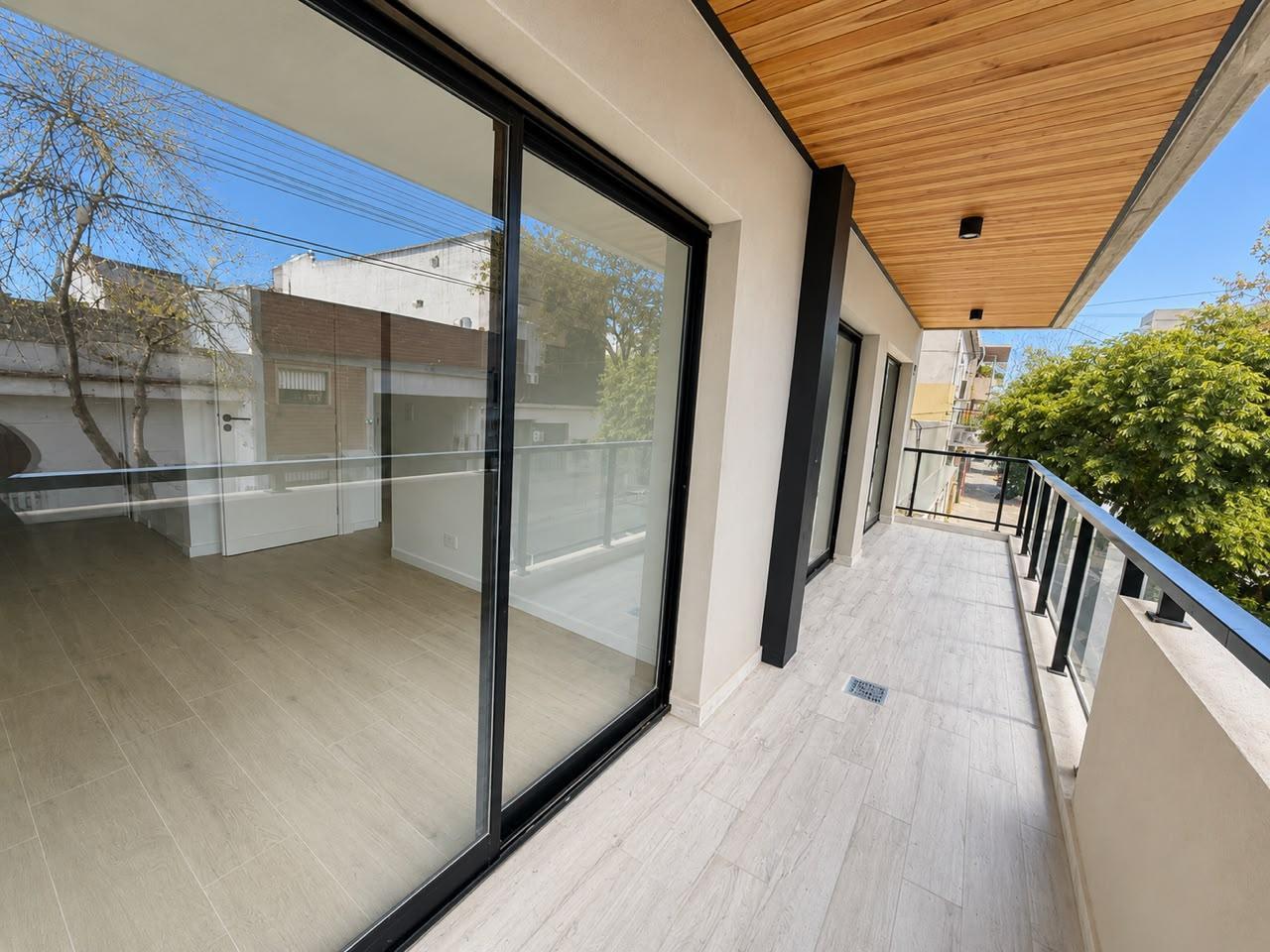 Foto de VENTA DEPARTAMENTO 3 AMBIENTES CON BALCON Y COCHERA EN VILLA URQUIZA, imagen 2