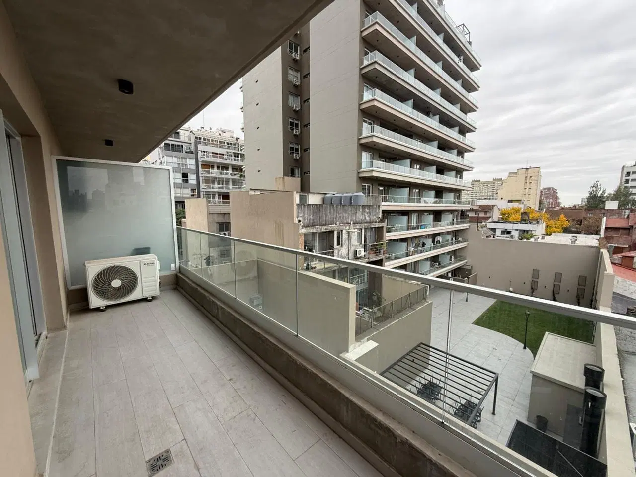 VENTA DEPTO 3 AMBIENTES BALCON Y COCHERA EN NUÑEZ 2