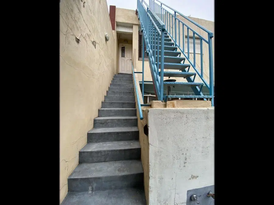 VENTA EN BLOQUE UN LOCAL Y 2 DEPTOS ISIDRO CASANOVA 5