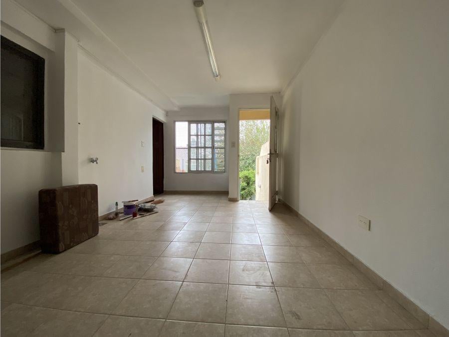 Foto de VENTA EN BLOQUE UN LOCAL Y 2 DEPTOS ISIDRO CASANOVA, imagen 1