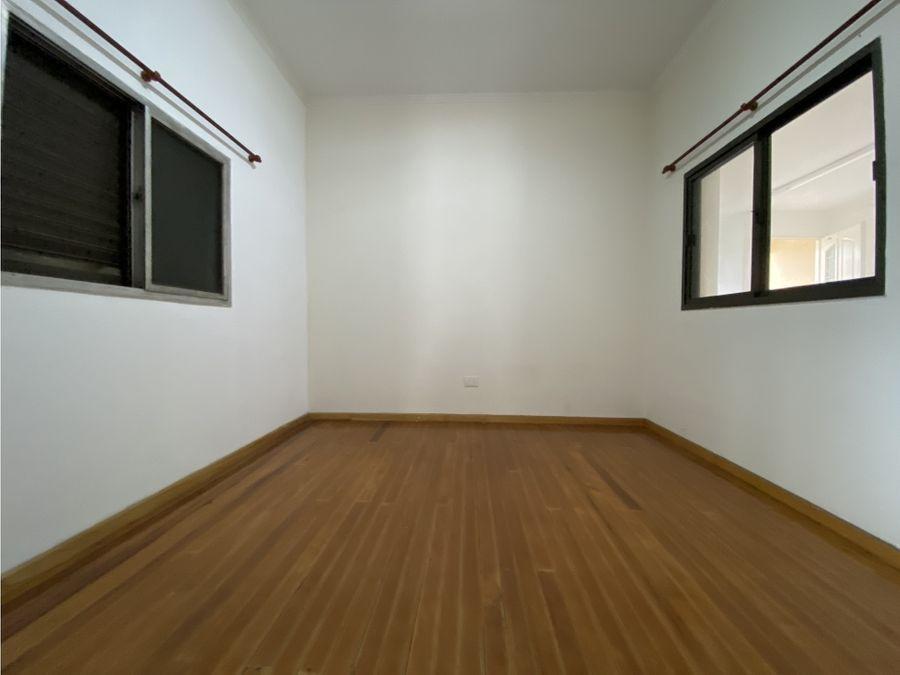 Foto de VENTA EN BLOQUE 2 DEPTOS Y UN LOCAL ISIDRO CASANOVA, imagen 3