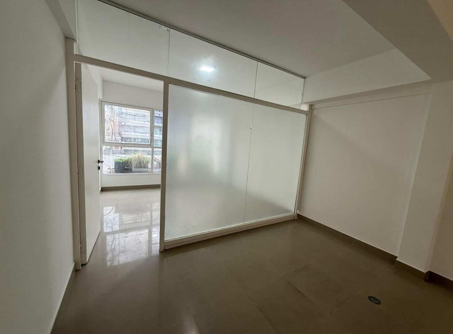 Foto de VENTA OFICINA O CONSULTORIO MONOAMBIENTE COCHERA BELGRANO, imagen 2