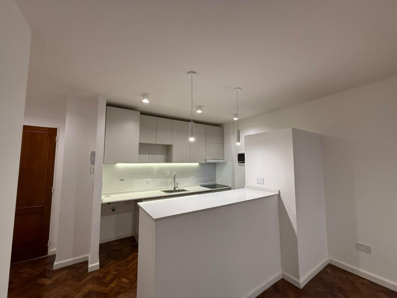Foto de ALQUILER DEPARTAMENTO 3 AMBIENTES RECOLETA CON COCHERA, imagen 5