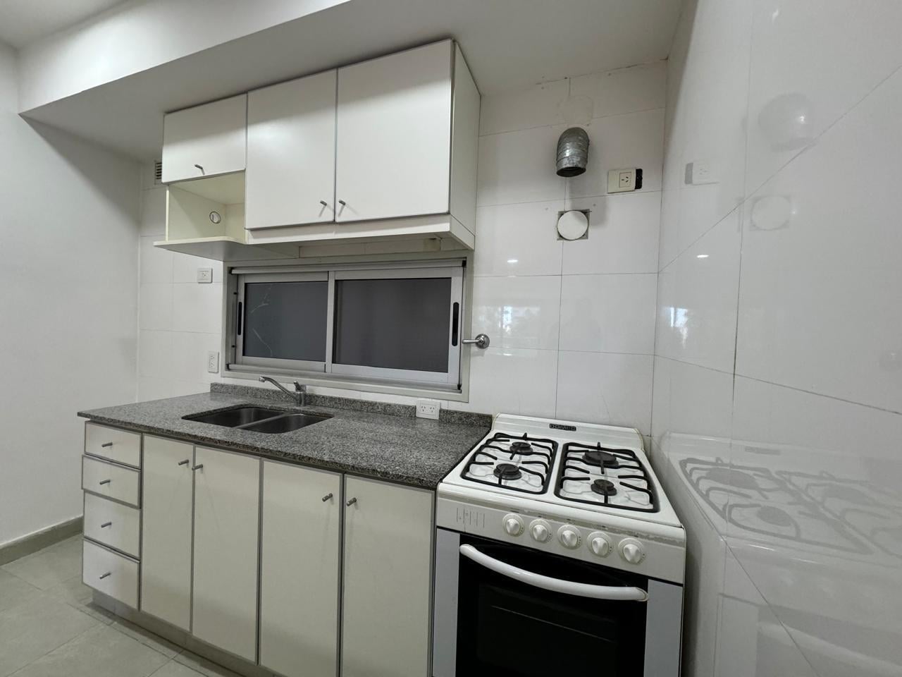 Foto de ALQUILER DEPARTAMENTO 3 AMBIENTES BALCON COCHERA EN NUÑEZ, imagen 2