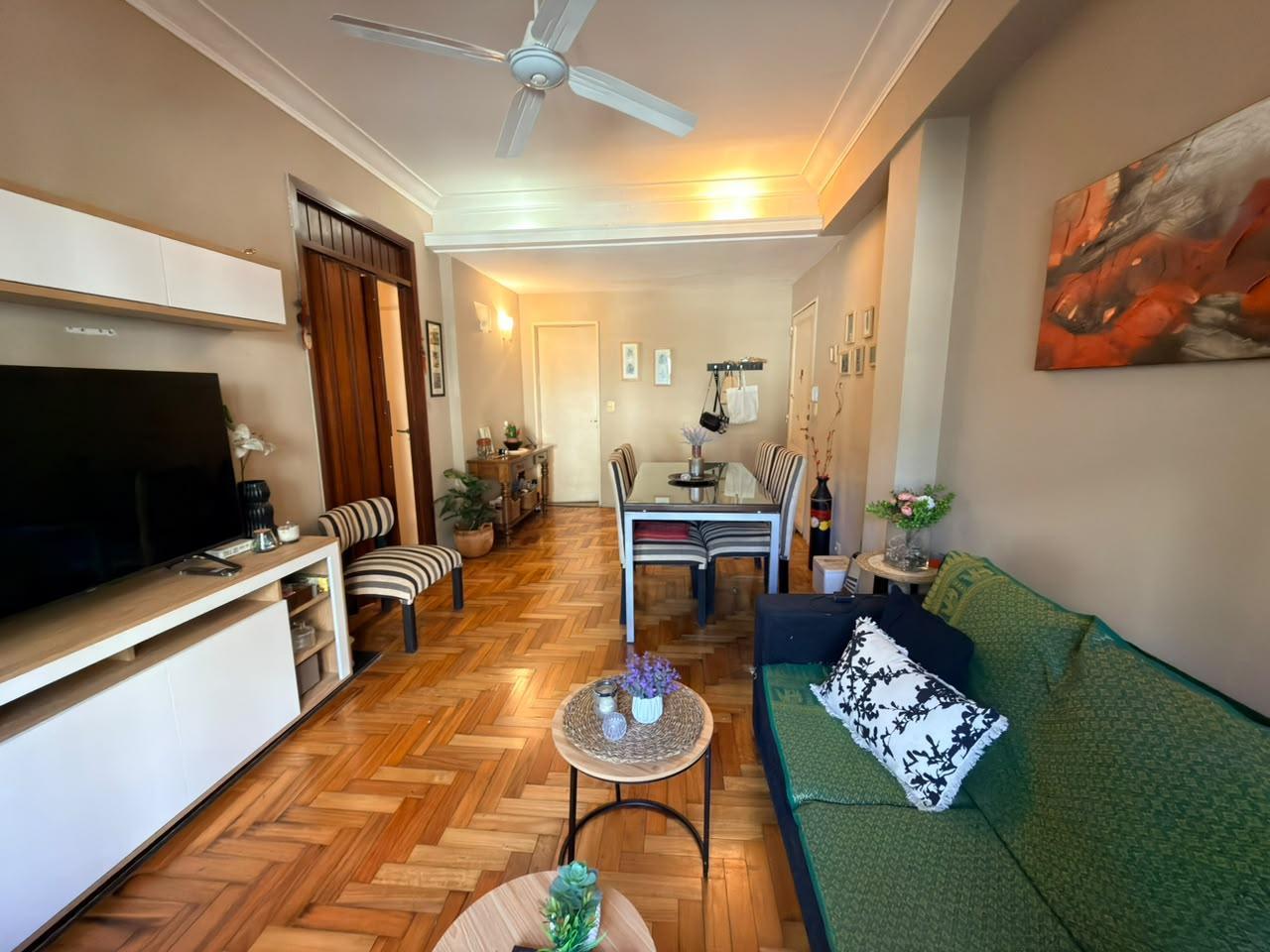 Foto de VENTA DEPARTAMENTO 4 AMBIENTES CON BALCON APTO CREDITO PERMUTA, imagen 1