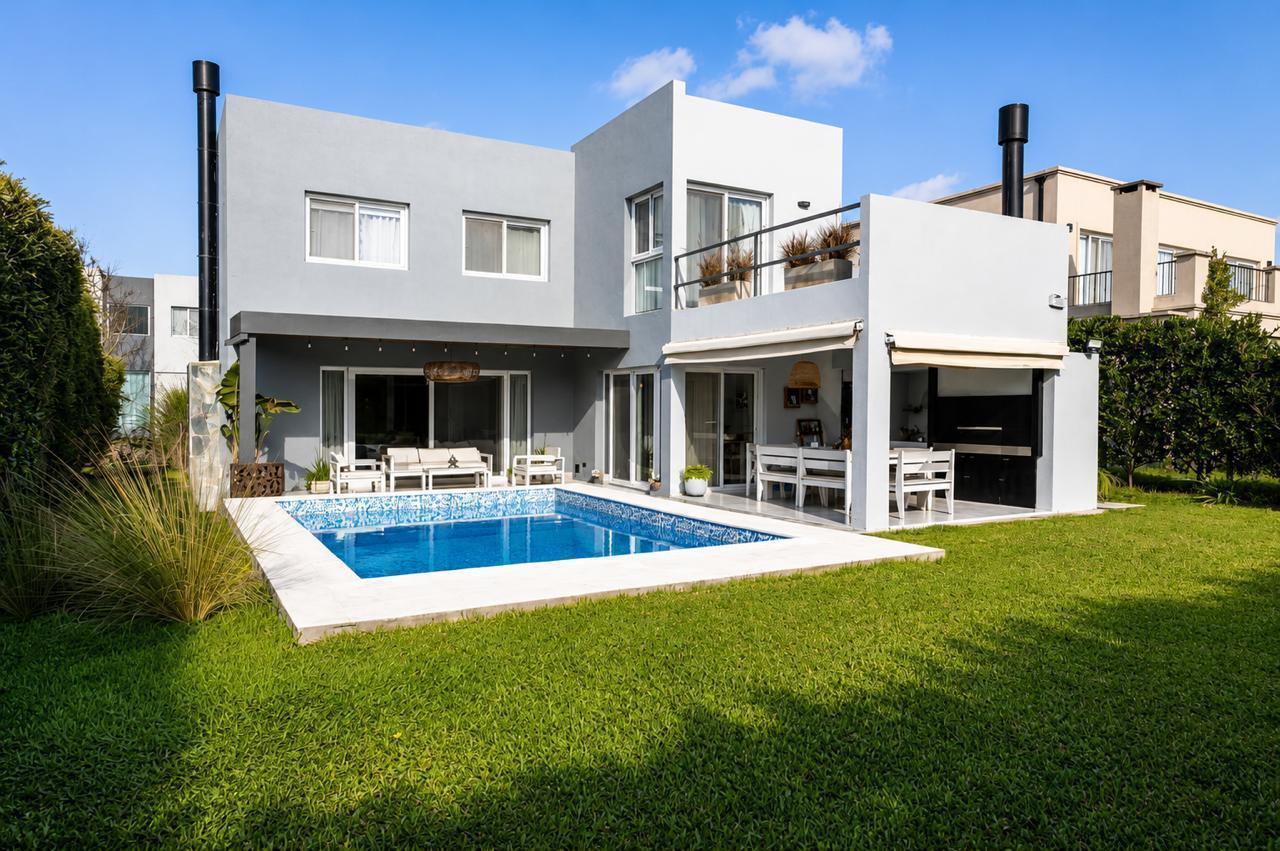 VENTA CASA 4 AMBIENTES CON DEPENDENCIA PILETA PARQUE LAS TIPAS NORDELTA TIGRE