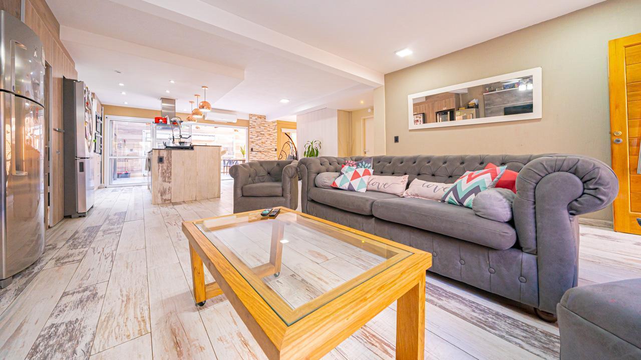 Foto de VENTA PH 4 AMBIENTES CON JARDIN Y TERRAZA EN BOEDO, imagen 2