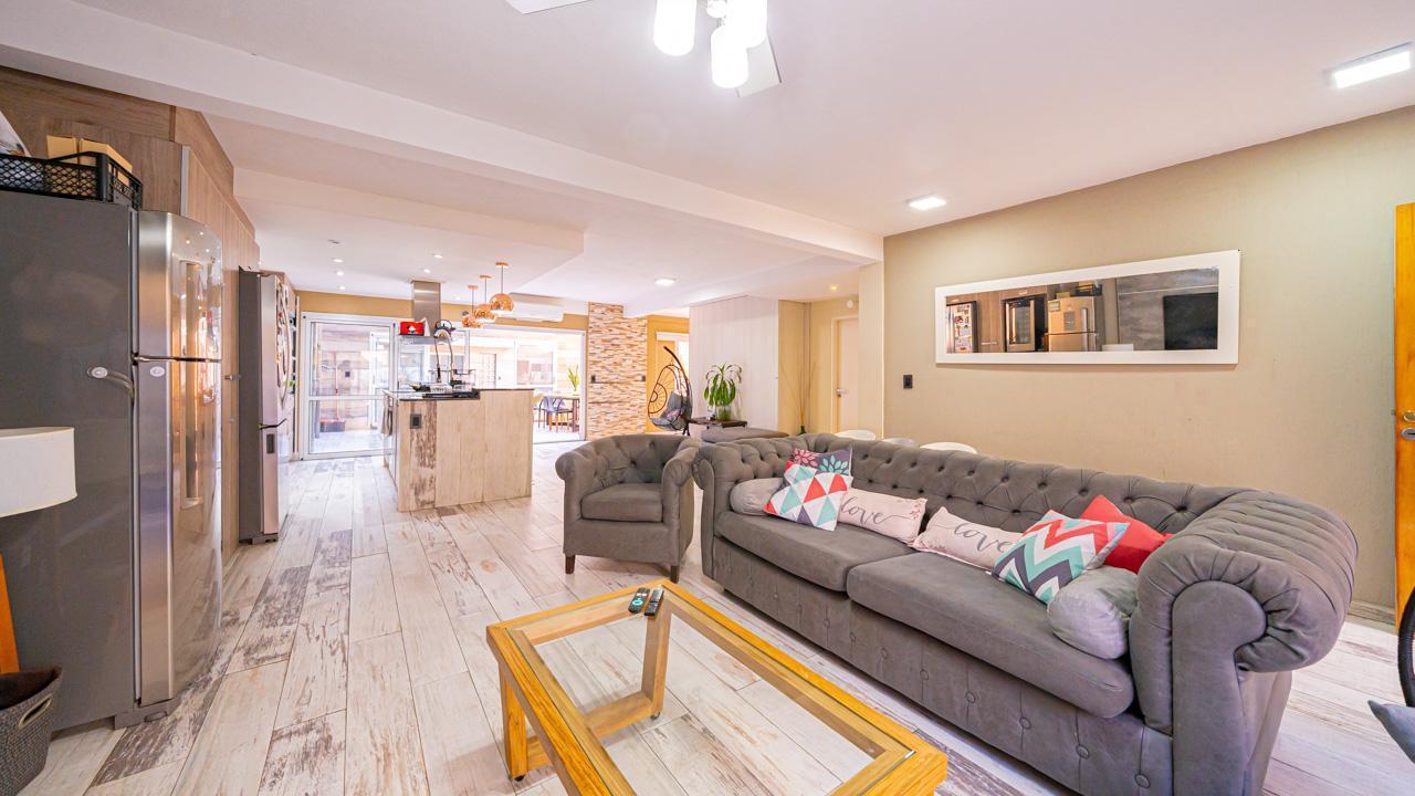 Foto de VENTA PH 4 AMBIENTES CON JARDIN Y TERRAZA EN BOEDO, imagen 1