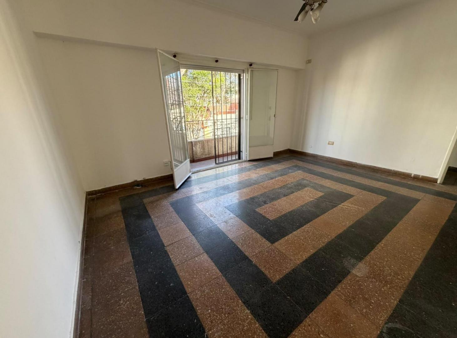 Foto de ALQUILER DE PH DE TRES AMBIENTES EN VILLA SANTA RITA, imagen 2