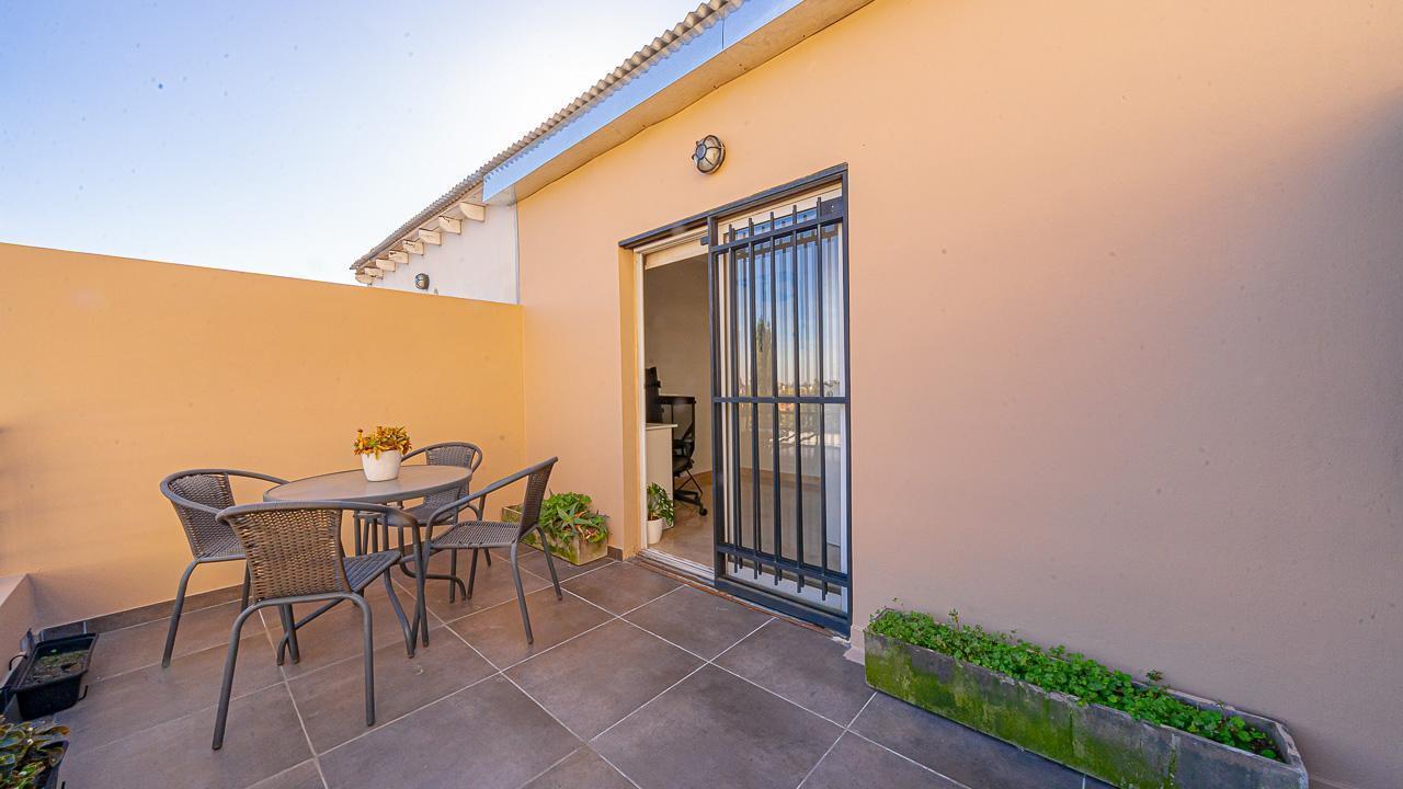Foto de VENTA DEPARTAMENTO TRES AMBIENTES TERRAZA APTO CREDITO- CONSULTA PERMUTA, imagen 3