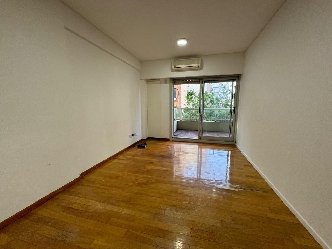 Foto de ALQUILER DEPARTAMENTO 3 AMBIENTES 2 BAÑOS BALCON COCHERA FIJA Y, imagen 2