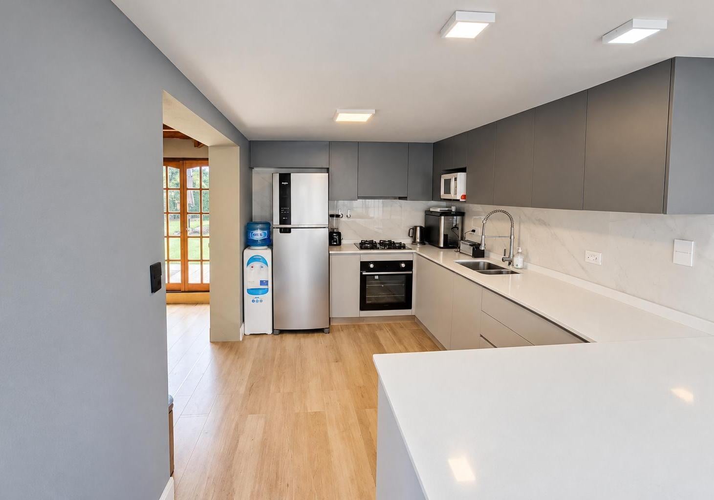 Foto de VENTA CASA 3 AMBIENTES CON PILETA EN BARRIO LAS LAJAS GENERAL RODRIGUEZ, imagen 2