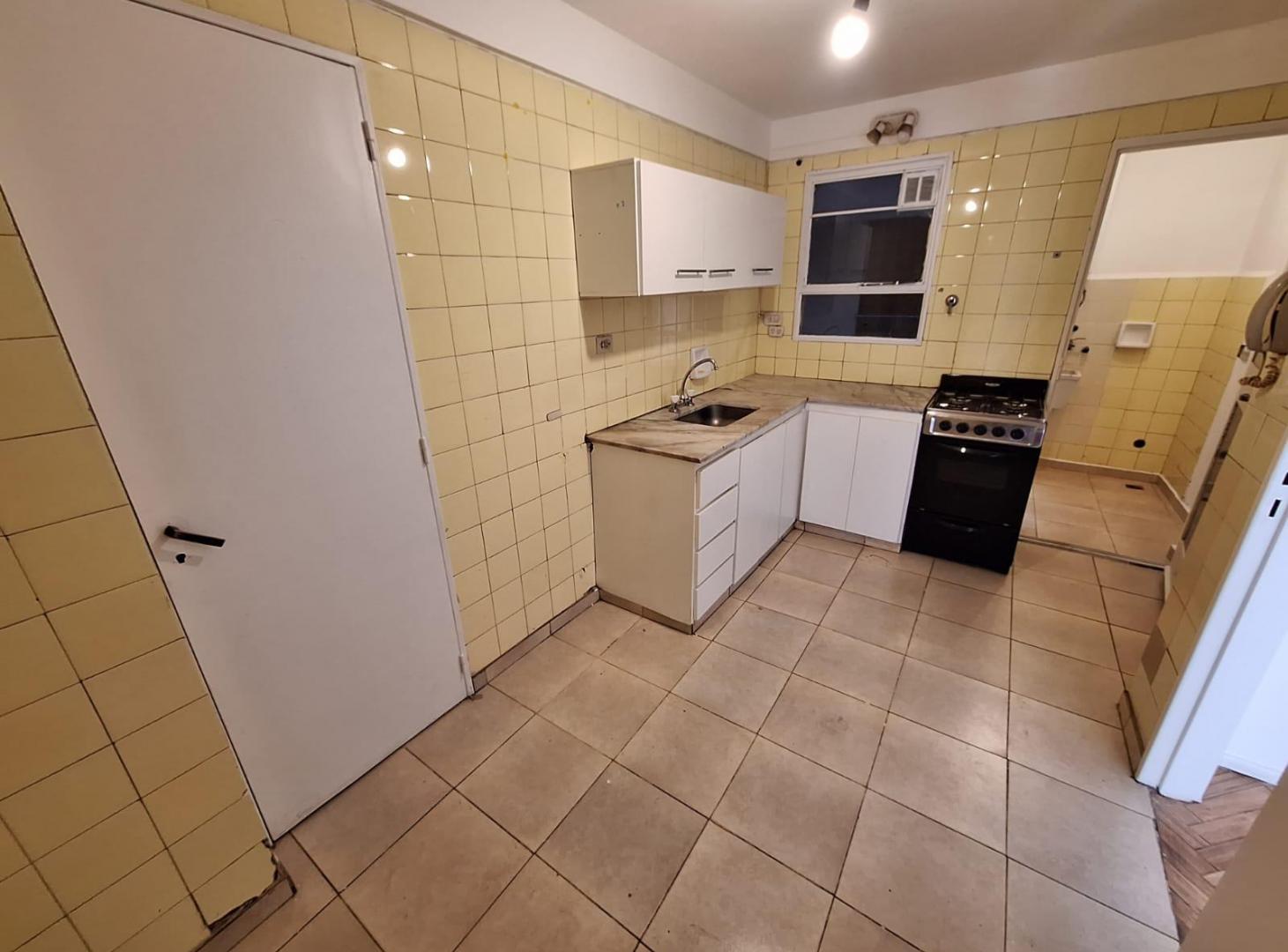 Foto de VENTA 4 AMBIENTES EN CABALLITO CON BALCÓN CORRIDO AL FRENTE, imagen 5