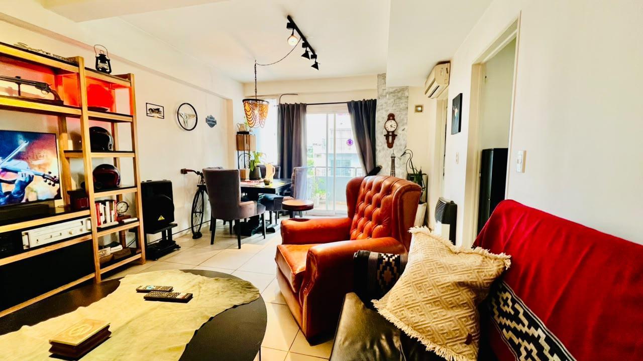 Foto de VENTA DEPARTAMENTO 2 AMBIENTES EN SAN MARTIN COCHERA, imagen 1